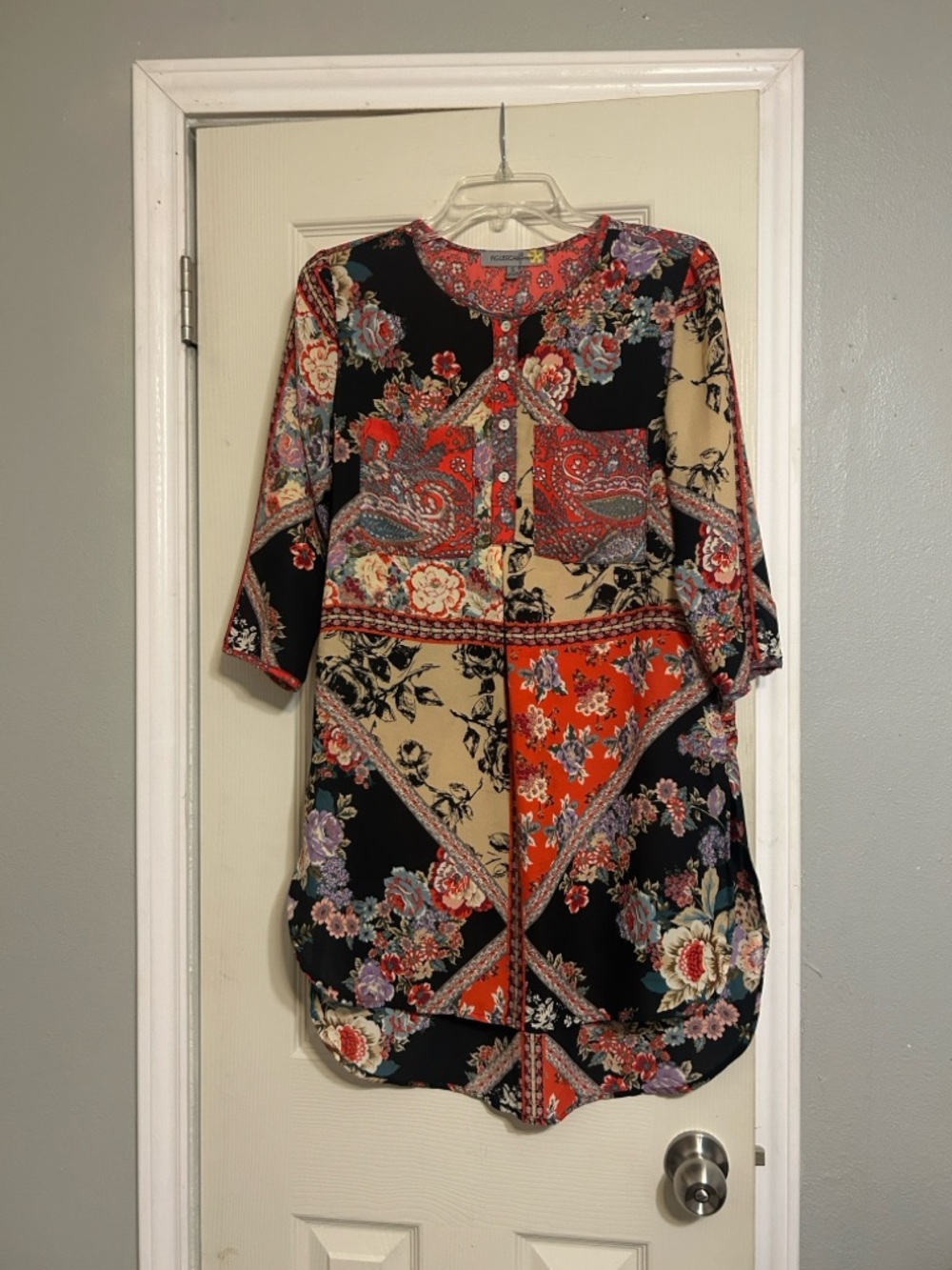🐝2/$16🐝 Figueroa & Flower orange floral tunic